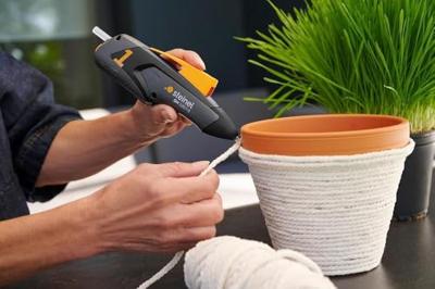 Steinel KLEBEPISTOLE MOBILEGLUE 1007-S ROSE Accu-hetelijmpen Incl. lader, Incl. laadkabel, Incl. weergave laadtoestand, Eco-modus 7 mm 30 W 3.6 V 1 stuk(s)
