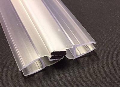 Riko universele magneetstrip deur 6 mm transparant lengte 197 cm Riko universele magneetstrip deur 6 mm transparant lengte 197 cm