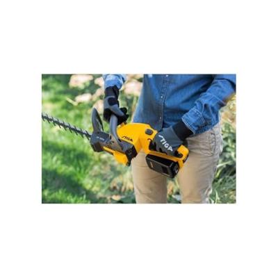 Stiga HT 300e Kit Accu Heggenschaar | 3 serie | 0,3 kW | koolborstels | 54 cm | 23 mm | Incl. 2 x 20V E 22 accu + C 215 S lader en docking station -