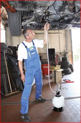 KS Tools 150.9105 Universele transmissieolievulsysteemset met 23-delige adapterset KS Tools 150.9105 Universele transmissieolievulsysteemset met 23-delige adapterset