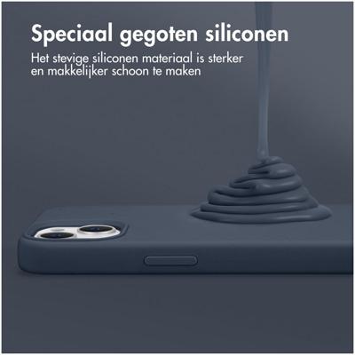 Accezz Liquid Silicone Backcover met MagSafe voor Samsung Galaxy S24 FE Telefoonhoesje Blauw