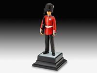 Revell 1/16 Queens Guard - thumbnail