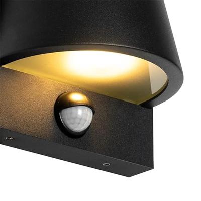 QAZQA Buiten wandlamp zwart IP44 met bewegingsmelder - Femke