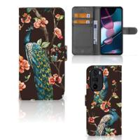 Motorola Edge 30 Pro | Telefoonhoesje | Met pasjeshouder | Pauw met Bloemen - thumbnail