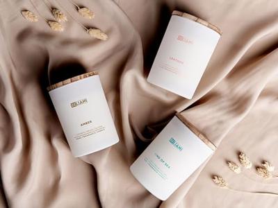 Beliani - SIMPLICITY - Geurkaars set - Leer|Zeebries|Amber - Soja wax