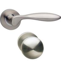 Wisselgarnituur rechts 1695 George op rond rozet 7mm nokken met profielcilindergat plaatjes nikkel m - thumbnail