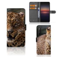 Sony Xperia 1 II | Telefoonhoesje | Met pasjeshouder | Luipaard - thumbnail