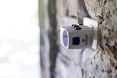 SKROSS PRO - Reisadapter voor reizigers uit Europa (geaard contact)