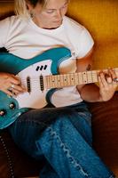 Guild Newark St. Collection Surfliner Catalina Blue elektrische gitaar - thumbnail