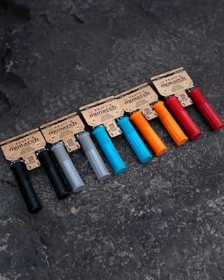 Peaty's monarch grips clamp rings