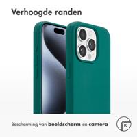 Accezz Liquid Silicone Backcover met MagSafe voor Apple iPhone 15 Pro Telefoonhoesje Groen - thumbnail