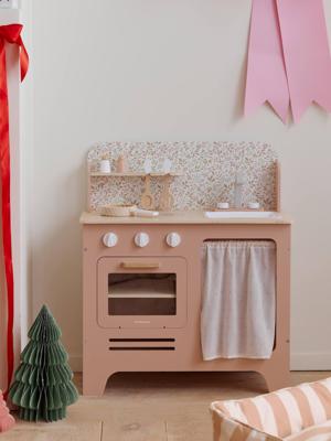 Houten keukentje met accessoires van FSC®-hout rozen