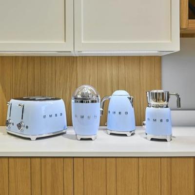 Smeg TSF03PBEU broodrooster 4 snede(n) Blauw 2000 W Smeg TSF03PBEU broodrooster 4 snede(n) Blauw 2000 W