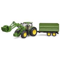 John Deere 7R 350 met voorlader en trailer van Bruder - thumbnail