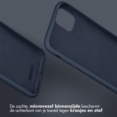 Accezz Liquid Silicone Backcover voor Samsung Galaxy S25 Ultra Telefoonhoesje Blauw