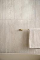 Ben Mykanto handdoekbeugel 60x7x3,9cm geborsteld messing - thumbnail