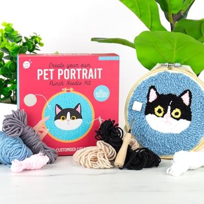 Gift Republic DIY kit - Cat Punch Needle Gift Republic DIY kit - Cat Punch Needle