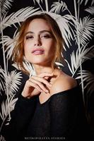 Livingwalls Metropolitan Stories roze behang | 369191 - thumbnail