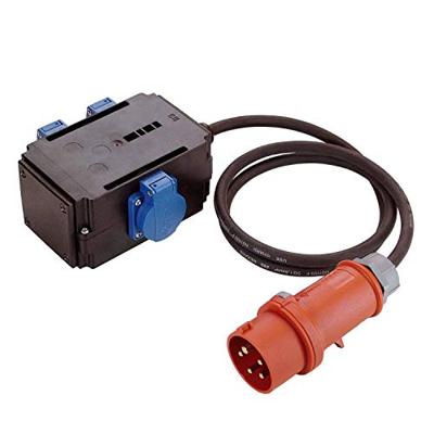 Schwabe CEE Stroomverdeler met 1,5m kabel 16A naar 3 x 230V