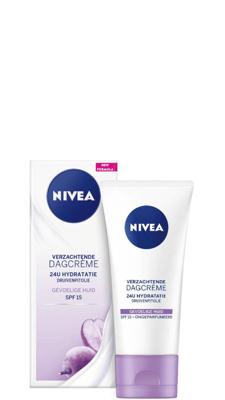 Nivea Essentials Sensitive Dagcrème SPF15