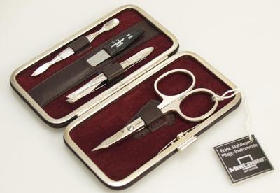 Malteser Manicure-etui 4-delig wijnrood nappaleer 1 Set