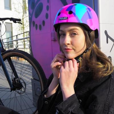 Melon Urban active fietshelm roze/blauww maat 46 - 52 cm