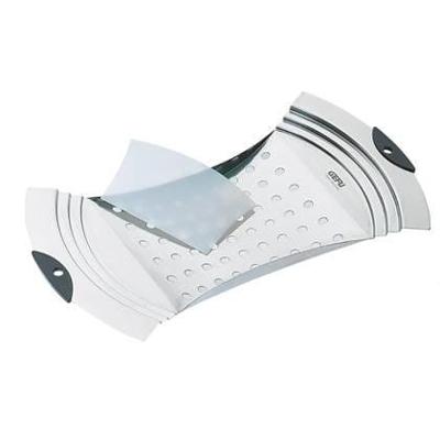 Spaetzle Maker Met Schraper - ERGO - Gefu Spaetzle Maker Met Schraper - ERGO - Gefu