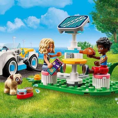 Lego friends electrische auto met oplaad punt 42609 Lego friends electrische auto met oplaad punt 42609
