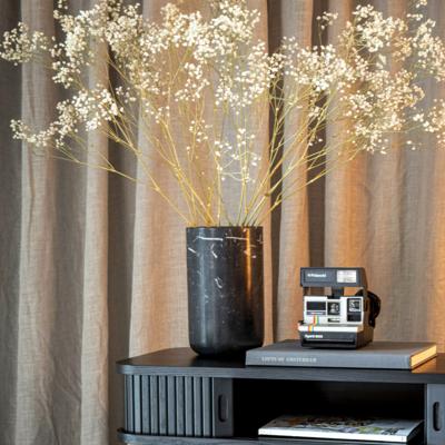 Zuiver Vaas 'Fajen' Marmer, 25cm hoog, kleur Zwart Zuiver Vaas 'Fajen' Marmer, 25cm hoog, kleur Zwart