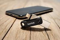 Sandisk iXpand Flash Drive 64GB geheugen voor Apple iPhone en iPad - thumbnail