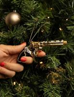 Nordic Light Kerstbal Pistool 12 cm - thumbnail