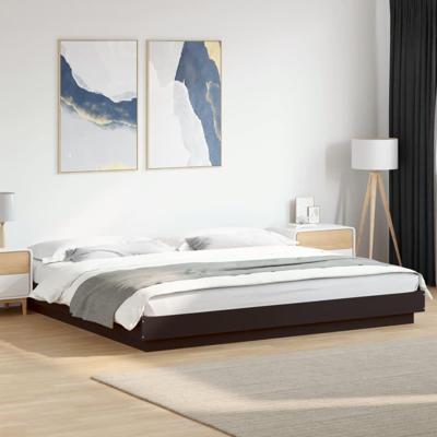Bedframe massief hout zwart 200x200 cm