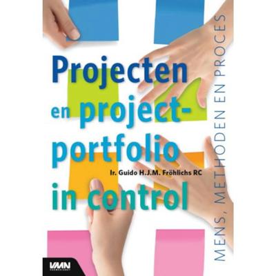 Projecten en projectportfolio in control (Paperback)