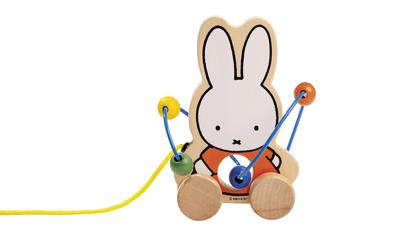 Nijntje houten trekfiguur met kralen
