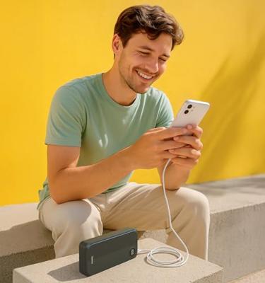 Hama Power Pack 20.000mAh 3 Uitgangen: 2X USB-C 1X USB-A Powerbank Zwart Hama Power Pack 20.000mAh 3 Uitgangen: 2X USB-C 1X USB-A Powerbank Zwart