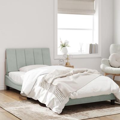 Bed met matras fluweel lichtgrijs 120x200 cm - thumbnail