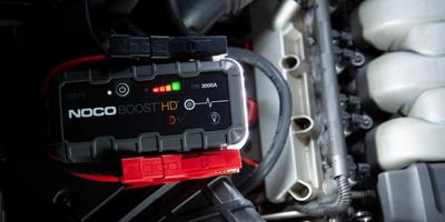 NOCO GB70 Boost 12V 2000A Jump Starter starter met geïntegreerde 12V/USB accu - thumbnail
