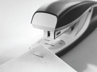 Leitz NeXXt sterke metalen full-strip nietmachine, niet 40 vel, voor P4 nietjes 24/8 en 26/8, zwart - thumbnail