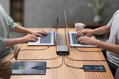 Hyper HyperJuice 4-port GaN oplaadstation (245W) - Space Gray