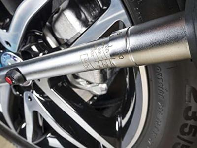 HAZET Momentsleutel 6122-1CT - Draaimomentbereik min-max: 40 - 200 Nm - Nauwkeurigheid: 2% - 1/2 inch (12,5 mm) vierkant massief - Lengte: 547 mm HAZET Momentsleutel 6122-1CT - Draaimomentbereik min-max: 40 - 200 Nm - Nauwkeurigheid: 2% - 1/2 inch (12,5 mm) vierkant massief - Lengte: 547 mm