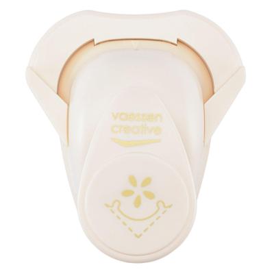 Vaessen Creative • hoekpons madeliefje met sierrand 2x2cm