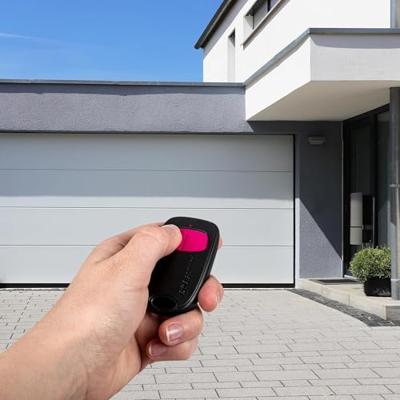 2-kanaals afstandsbediening - SCS SENTINEL - SimplyControl - Fuchsia, bereik 40m, frequentie 433,92 MHz, CR2032 lithiumbatterij inbegrepen