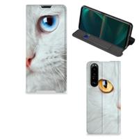 Sony Xperia 5 III | Hoesje maken | Witte Kat - thumbnail