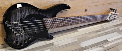 Dingwall Combustion 3-6 Two-Tone Blackburst, Pau Ferro