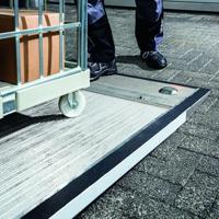 Durable DURALINE GRIP 109601 Anti-sliptape Zwart (l x b) 15 m x 50 mm 1 stuk(s) - thumbnail