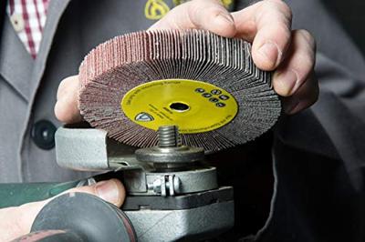 Klingspor Haakse lamellenslijper | 80 bruin | d.125xB20 mm | M14 | 1 stuk - 277020 277020 Klingspor Haakse lamellenslijper | 80 bruin | d.125xB20 mm | M14 | 1 stuk - 277020 277020