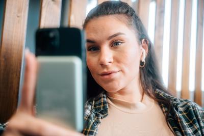 Verbatim Charge n Go Magnetic Wireless Powerbank 10000 mAh Fast Charge, Quick Charge 3.0, USB PD 3.0, Adaptive Fast Charge LiPo USB-C Groen Verbatim Charge n Go Magnetic Wireless Powerbank 10000 mAh Fast Charge, Quick Charge 3.0, USB PD 3.0, Adaptive Fast Charge LiPo USB-C Groen