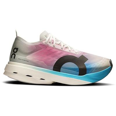 On Cloudboom Strike Dames