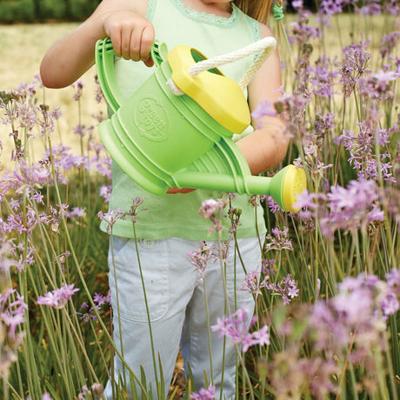 Green Toys gieter met tuingereedschap Green Toys gieter met tuingereedschap