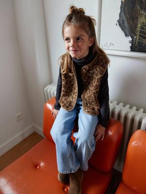Mouwloos meisjesvestje van sherpa met luipaardprint bruin